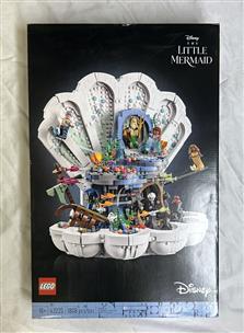 Lego Disney The Little Mermaid Royal Clamshell Collectible Model